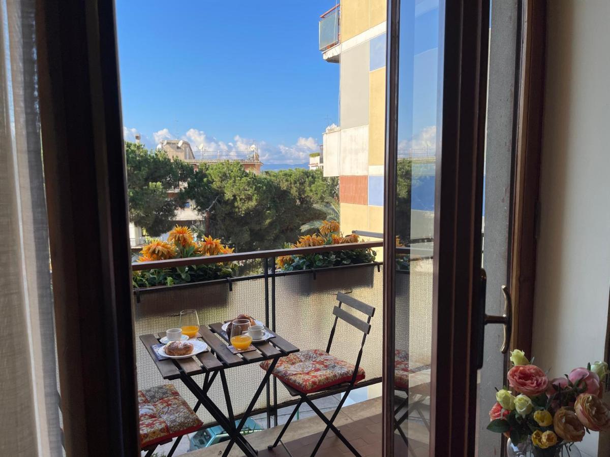 Lady House Διαμέρισμα Ρέτζιο ντι Καλάμπρια Εξωτερικό φωτογραφία